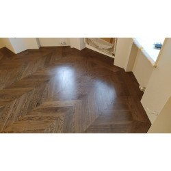 Укладка инженерной доски на клей елочкой